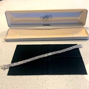Crislu tennis bracelet